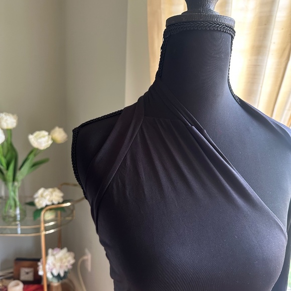 Lux Elegant Black One Shoulder Sleeve Dress - Picture 2 of 5